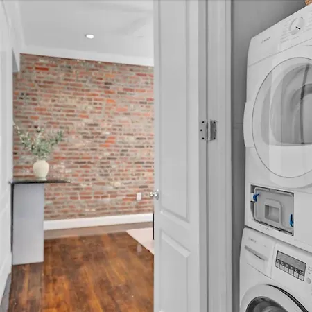 Apartment Elegant 3br-2ba In Gramercy -modern & New York