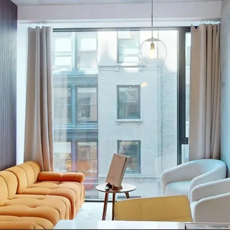 Sleek Two Bedroom In Manhattan Apartment New York