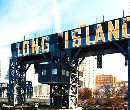 Completely Private 2 Bedroom With Backyard In Lic !!! New York