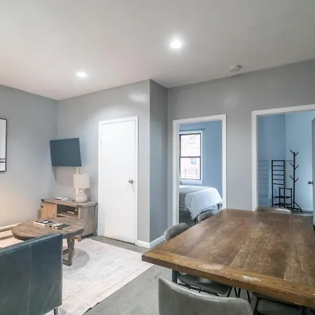 Apartment Nyc 3br Steps From Times Square & Transit *