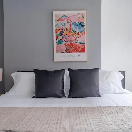 Apartment Nyc 3br Steps From Times Square & Transit