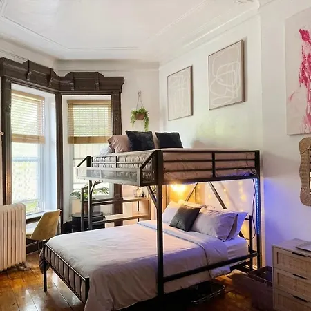 Apartment Unique Brooklyn Brownstone Bedstuy *