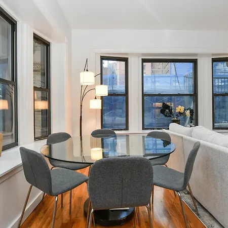 Elegant Fidi 3br - Private Elevator - Modern Luxury *