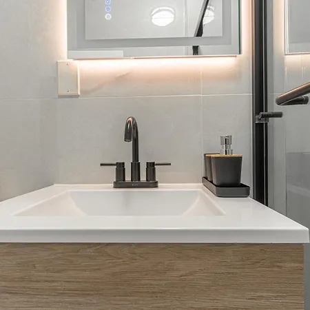 Modern 2br Retreat With Washer & Dryer - Near Subway & Lga * New York