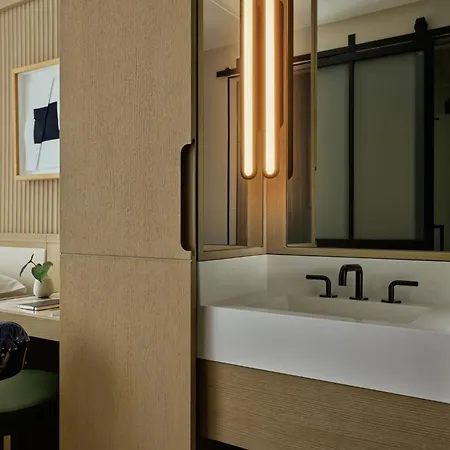 Kimpton Era Midtown By Ihg Hotel