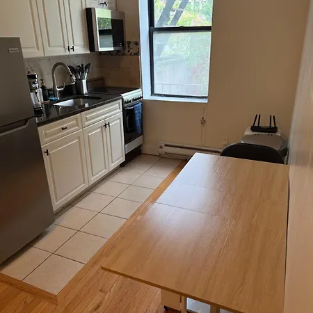 Chic Times Square 1br Entire - Private Kitchen & Bath - Hosts 4