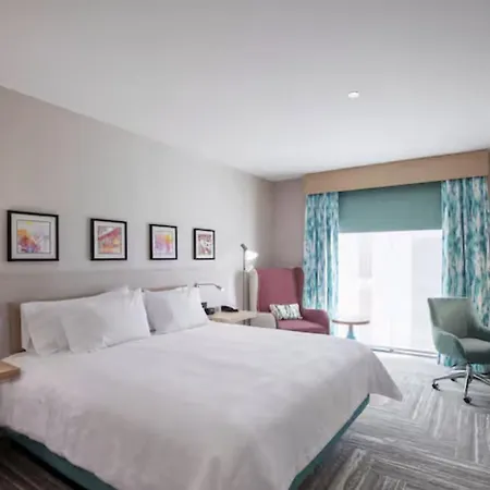 Hilton Garden Flushing Laguardia 3*