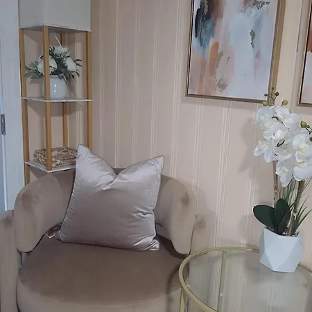 Imanis Cozy Hideaway Guest house