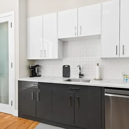 Guest house Private In Brooklyn Brownstone Hosted New York