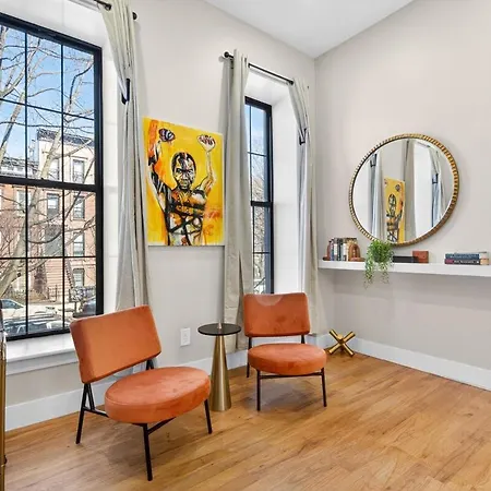 Private In Brooklyn Brownstone Hosted
