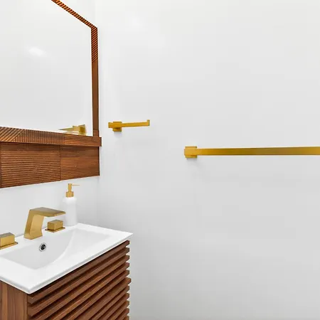 Guest house Private In Brooklyn Brownstone Hosted