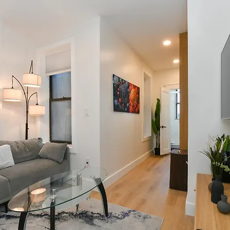 Modern 2br Near Park Aparthotel 2*