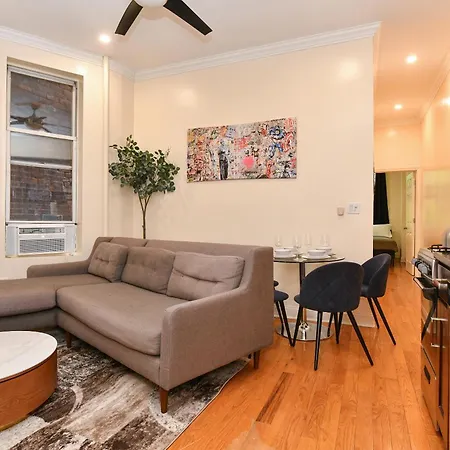 Stylish 2br Retreat North Of Park 2* New York