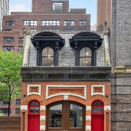 The Landmark By Rove Travel - Townhome With Roof Deck New York