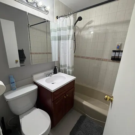 West Side Nest Guest house New York