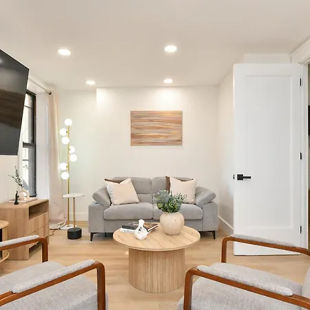 Chic 4br Stay-steps Away From Park 4* New York