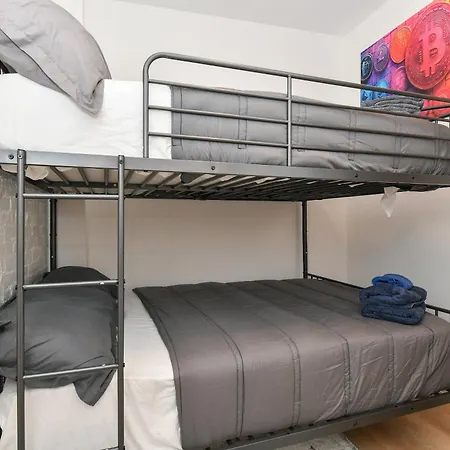 Aparthotel Chic 2br Stay-steps From Park
