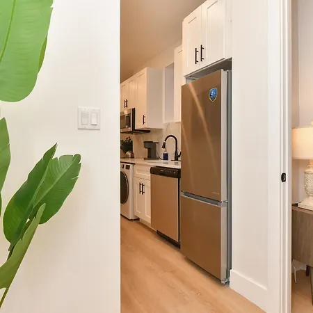 Chic 2br Stay-steps From Park New York