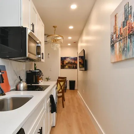 Modern 2br Near Park Aparthotel 2*