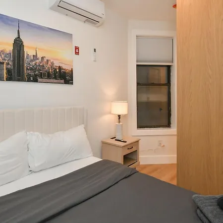 Modern 2br Near Park New York