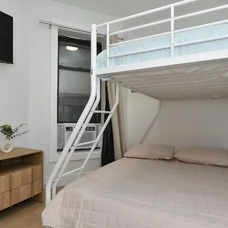 Chic 4br Stay-steps Away From Park 4*