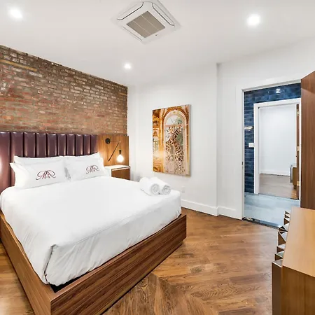 The Landmark By Rove Travel - Townhome With Roof Deck New York