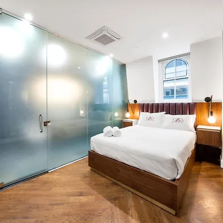 Holiday home The Landmark By Rove Travel - Townhome With Roof Deck New York