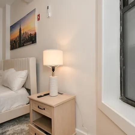 Aparthotel Modern 2br Near Park