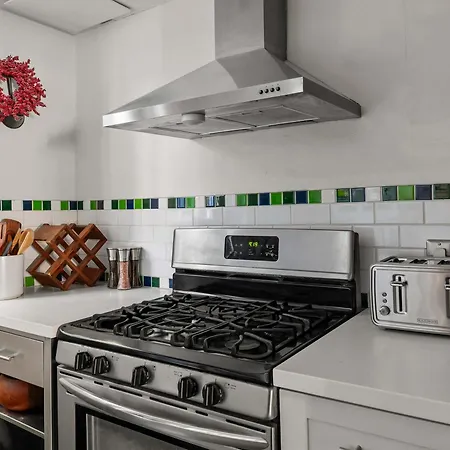 Holiday home Rove Travel - Alderman Terrace - Townhome With Patio