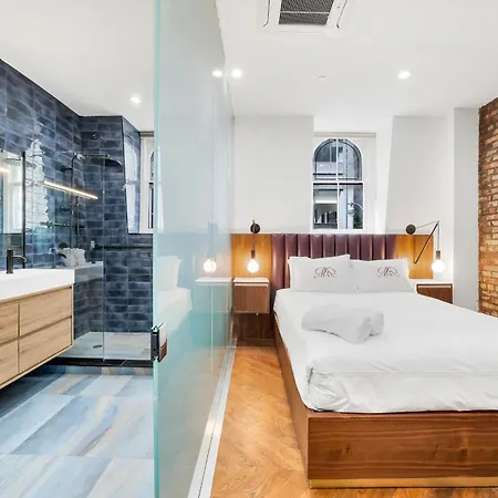 The Landmark By Rove Travel - Townhome With Roof Deck New York
