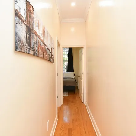 Stylish 2br Retreat North Of Park Aparthotel