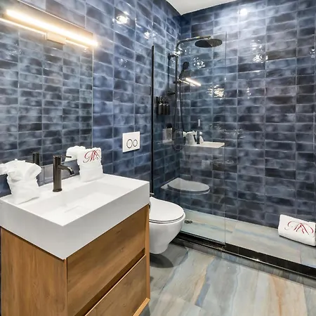 The Landmark By Rove Travel - Townhome With Roof Deck *