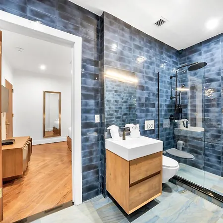 The Landmark By Rove Travel - Townhome With Roof Deck *