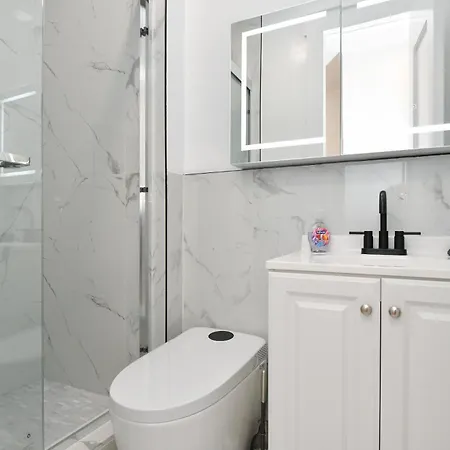 Chic 4br Stay-steps Away From Park 4*