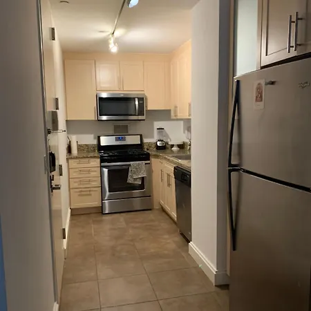 Street Large Private Bedroom ,high Speed Internet -female Only *