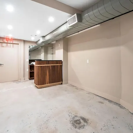 The Landmark By Rove Travel - Townhome With Roof Deck Holiday home New York