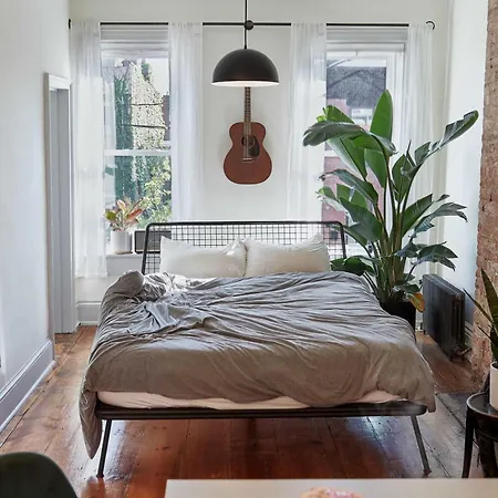 Rove Travel - Alderman Terrace - Townhome With Patio New York
