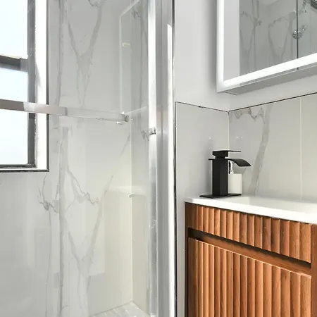 Aparthotel Chic 4br Stay-steps Away From Park