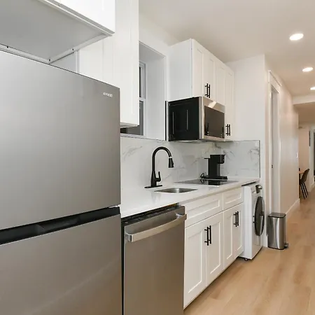 Aparthotel Chic 4br Stay-steps Away From Park New York
