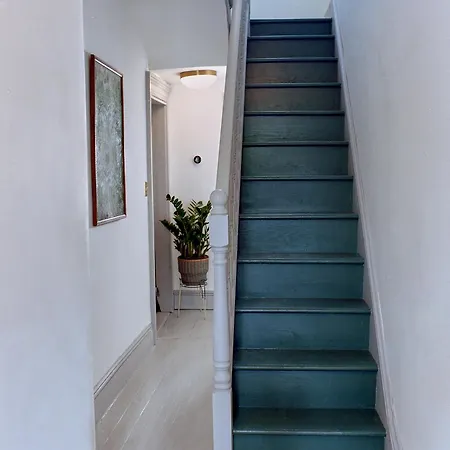Rove Travel - Alderman Terrace - Townhome With Patio * New York