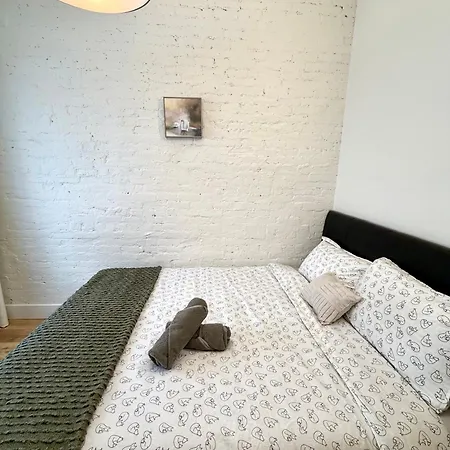 Time Square Port Authority Hudson Yard Midtown West Super Convenient 1st Floor 1-bedroom * New York