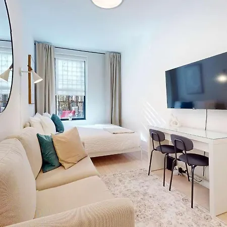 The Chelsea I Vibe 8808 Apartment