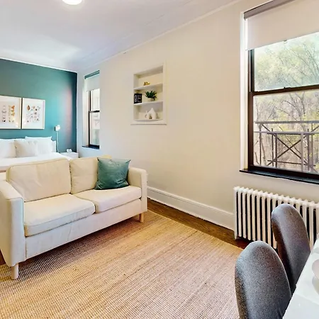 The Alphabet Haus Vibe 8768 Apartment