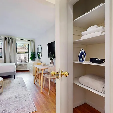 The Seventy Vibe 8800 Apartment *