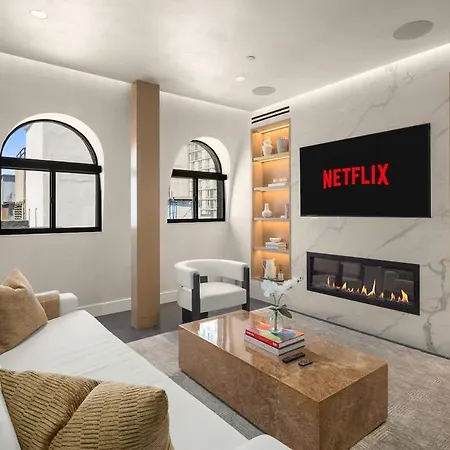 Apartment Midtown Penthouse With Empire State Views In Nyc