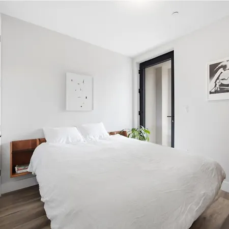 Modern Brooklyn Retreat W Balcony And Views New York