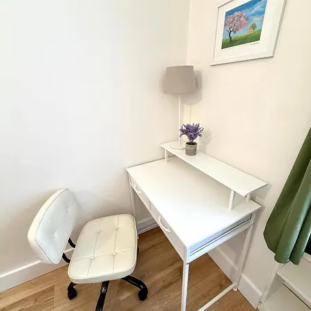 Apartment Time Square Port Authority Hudson Yard Midtown West Super Convenient 1st Floor 1-bedroom New York