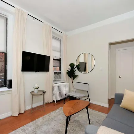 The Clinton Vibe 8491 Apartment *