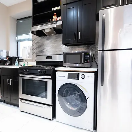 Apartment Comfy 2 Bedroom On Park West *