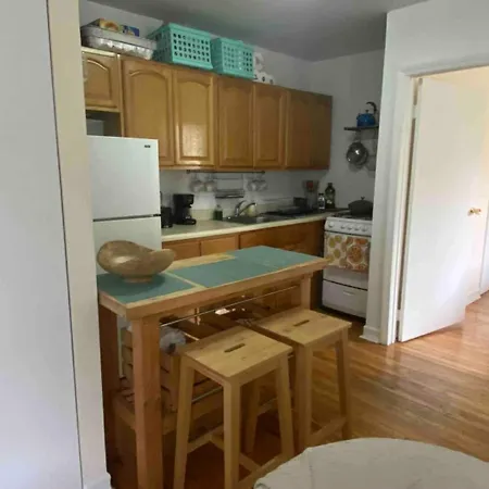 Cozy 2 Bedroom In Manhattan